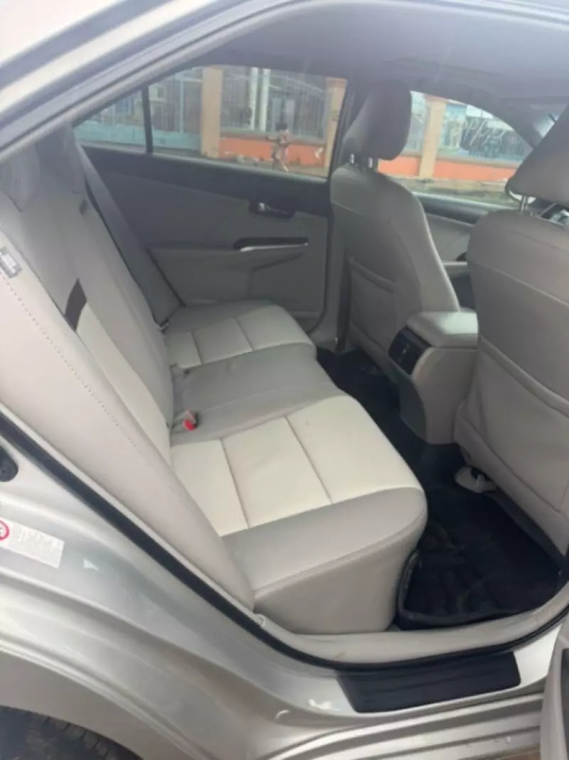Toyota Camry   - 2012