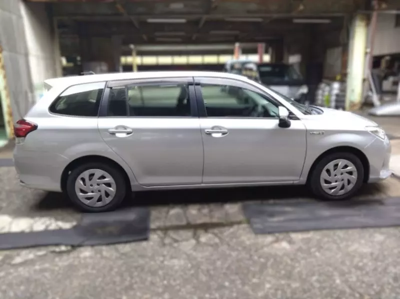 Toyota Fielder hybrid    - 2019