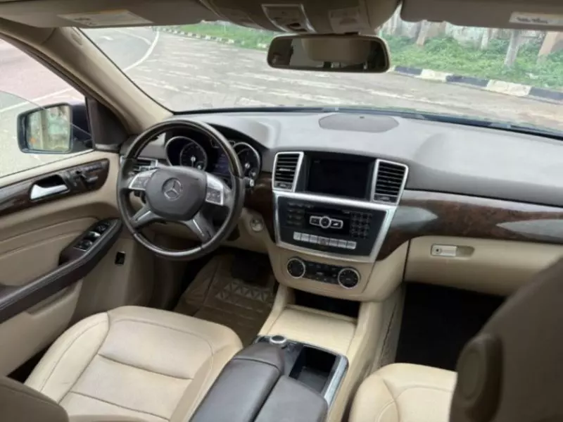 Mercedes-Benz ML 350   - 2013