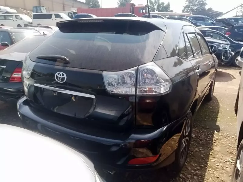Toyota Harrier   - 2012
