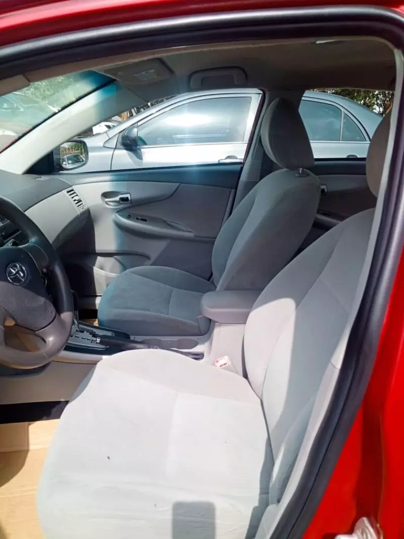 Toyota Corolla   - 2010