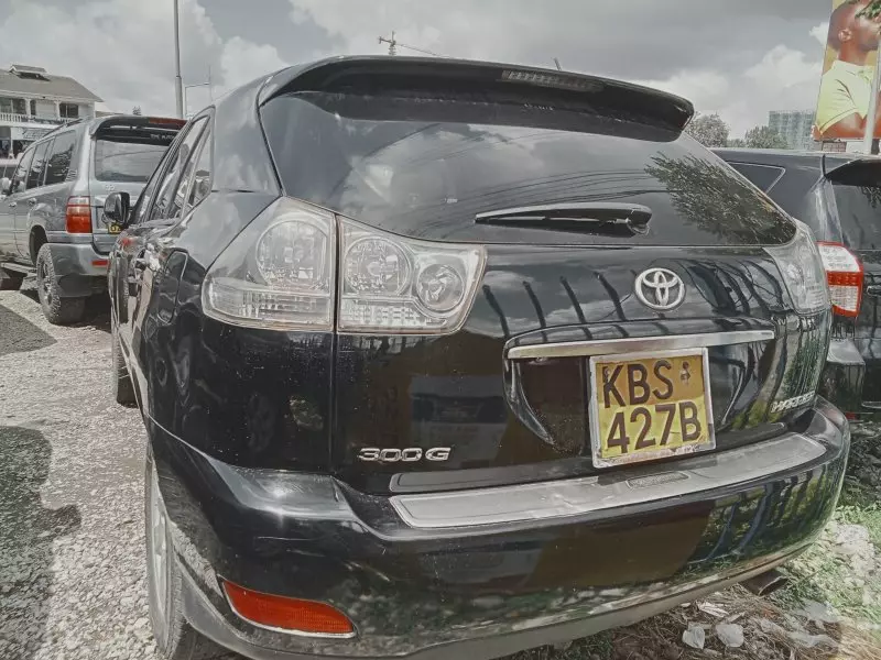 Toyota Harrier   - 2005