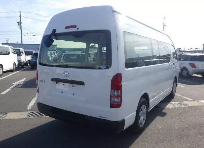 Toyota Hiace   - 2018