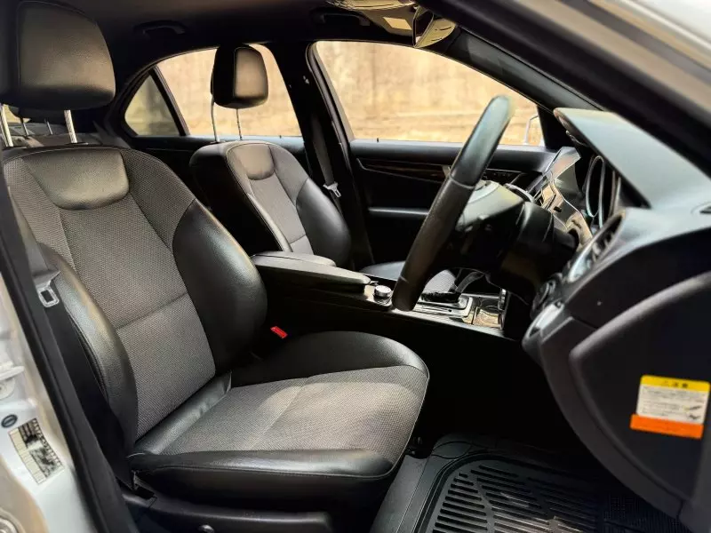 Mercedes-Benz C 200   - 2013