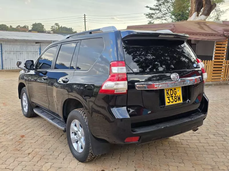 Toyota Landcruiser   - 2014