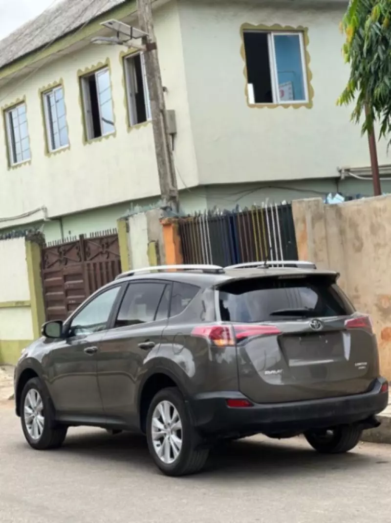 Toyota RAV4   - 2014