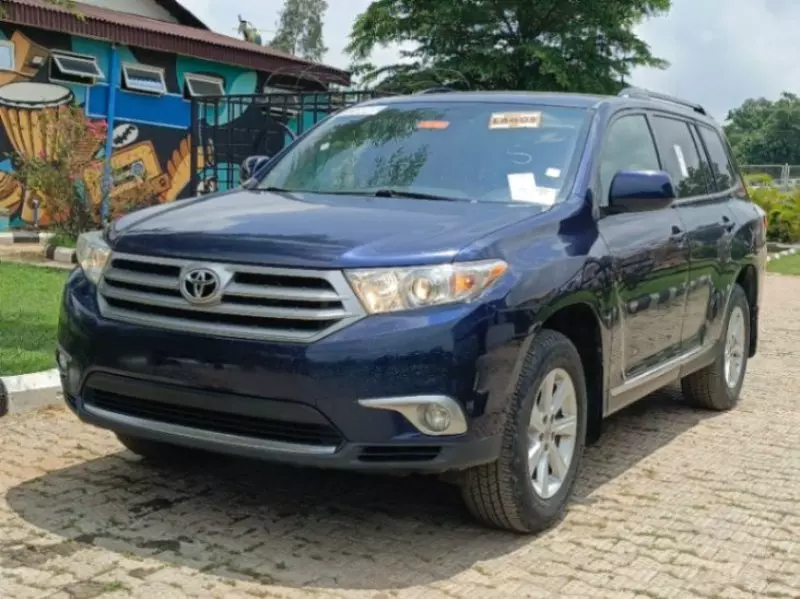 Toyota Highlander   - 2012
