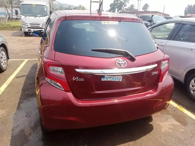 Toyota Vitz   - 2016