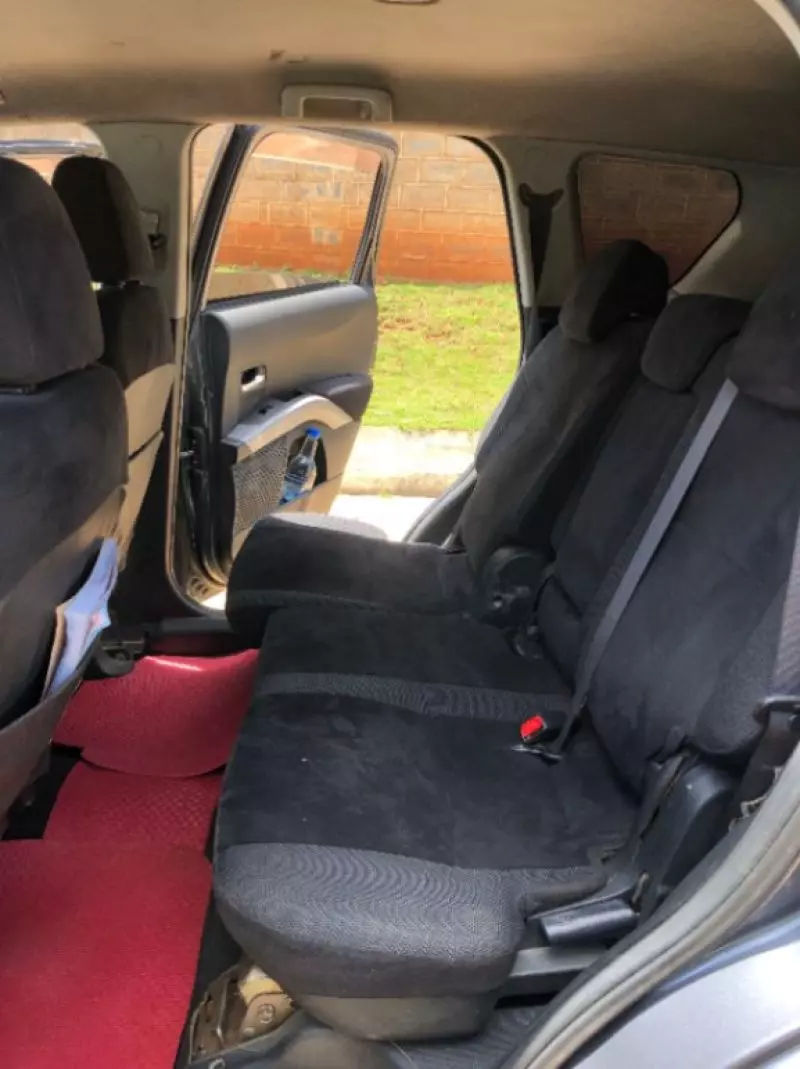 Mitsubishi OUTLANDER   - 2005