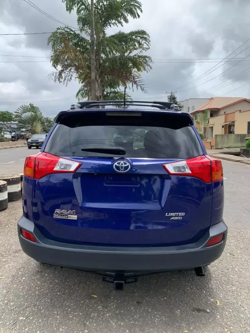 Toyota RAV 4   - 2014