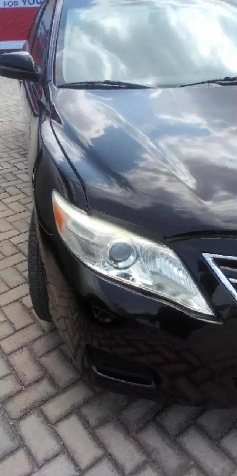 Toyota Camry   - 2011