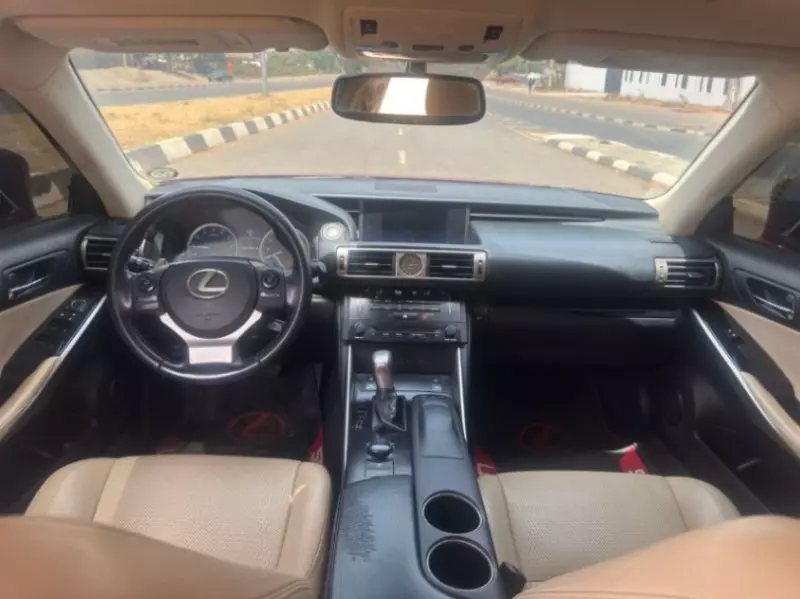 Lexus IS   - 2014