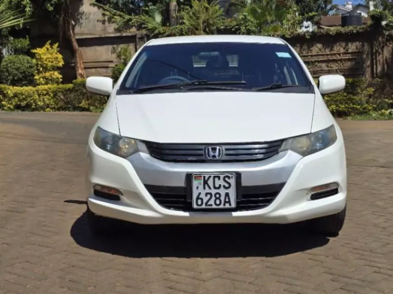 Honda Insight   - 2011
