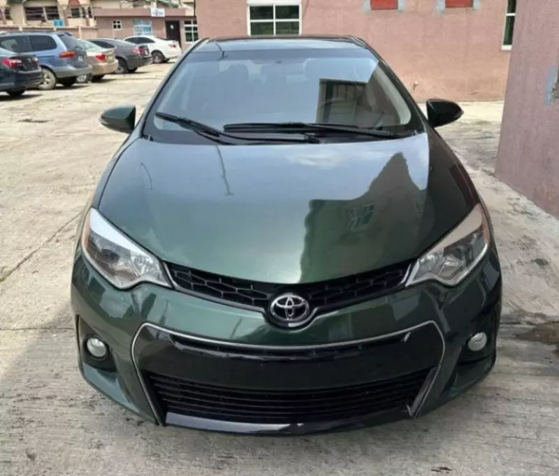 Toyota Corolla   - 2014