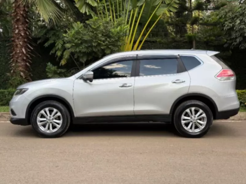 Nissan X-Trail   - 2014