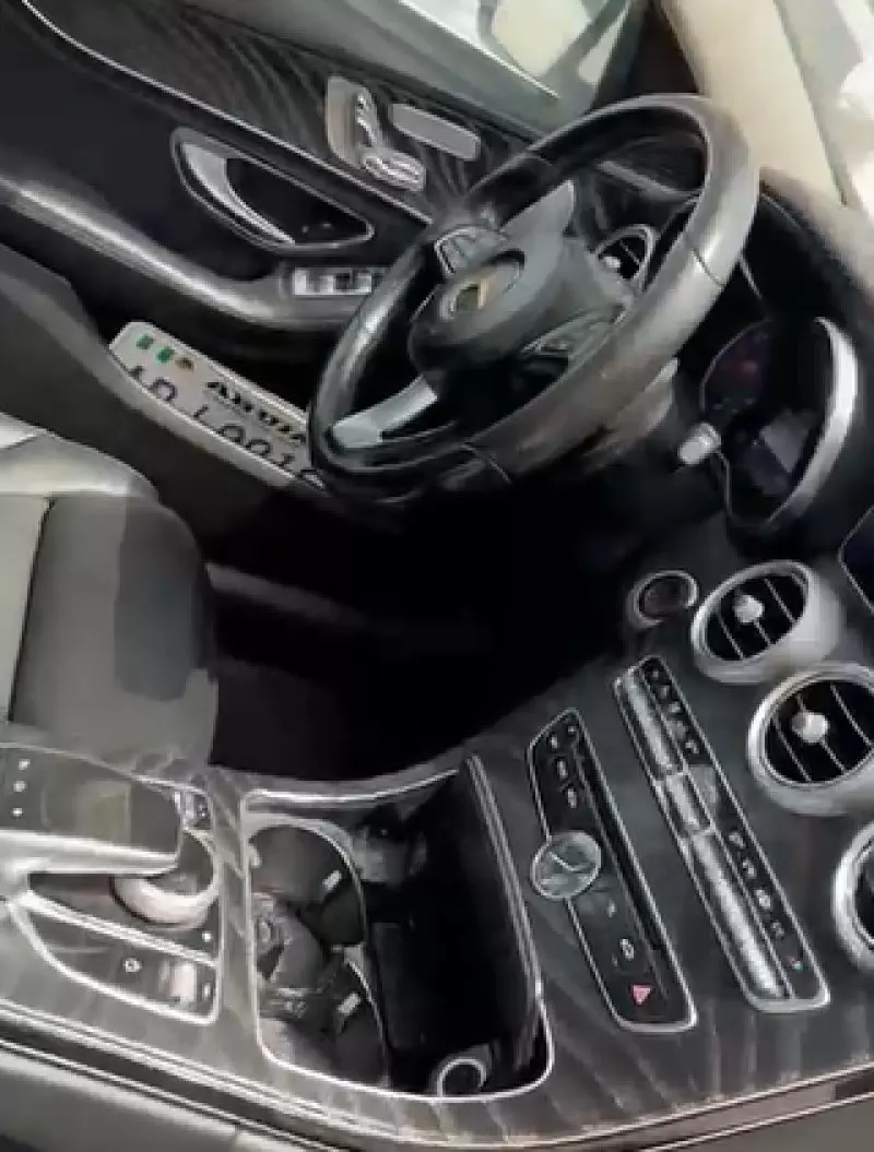 Mercedes-Benz C 300   - 2015