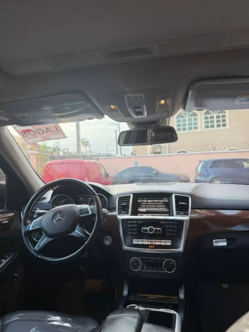 Mercedes-Benz Ml-class   - 2012