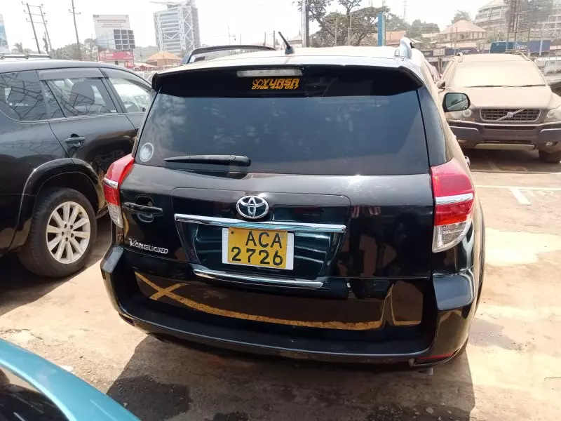 Toyota Vanguard    - 2012