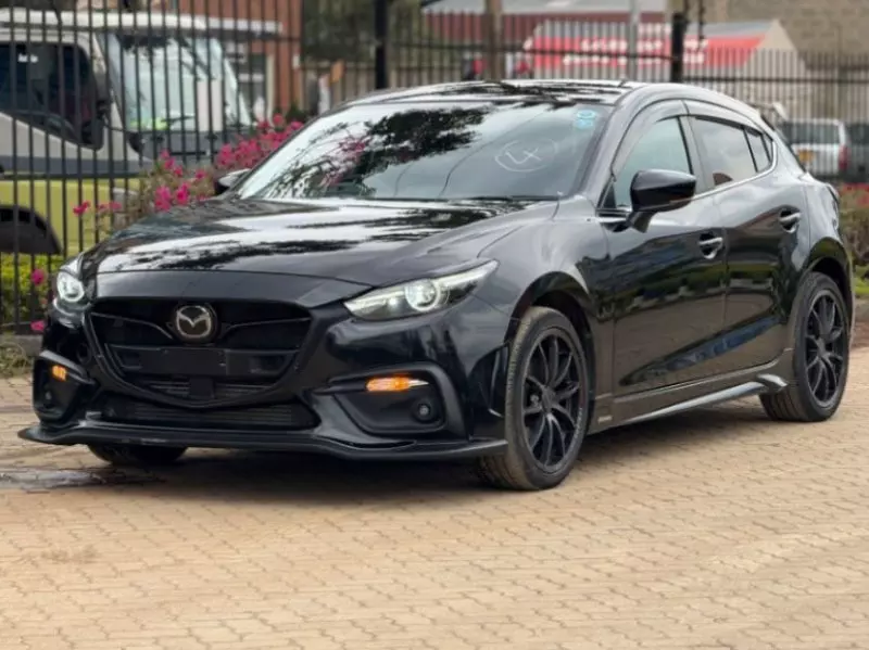 Mazda Axela    - 2018