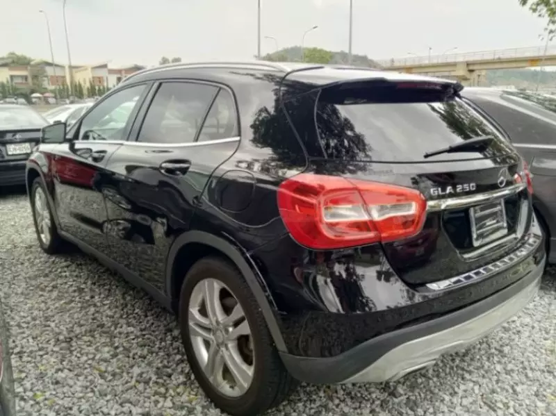 Mercedes-Benz GLA 250   - 2015