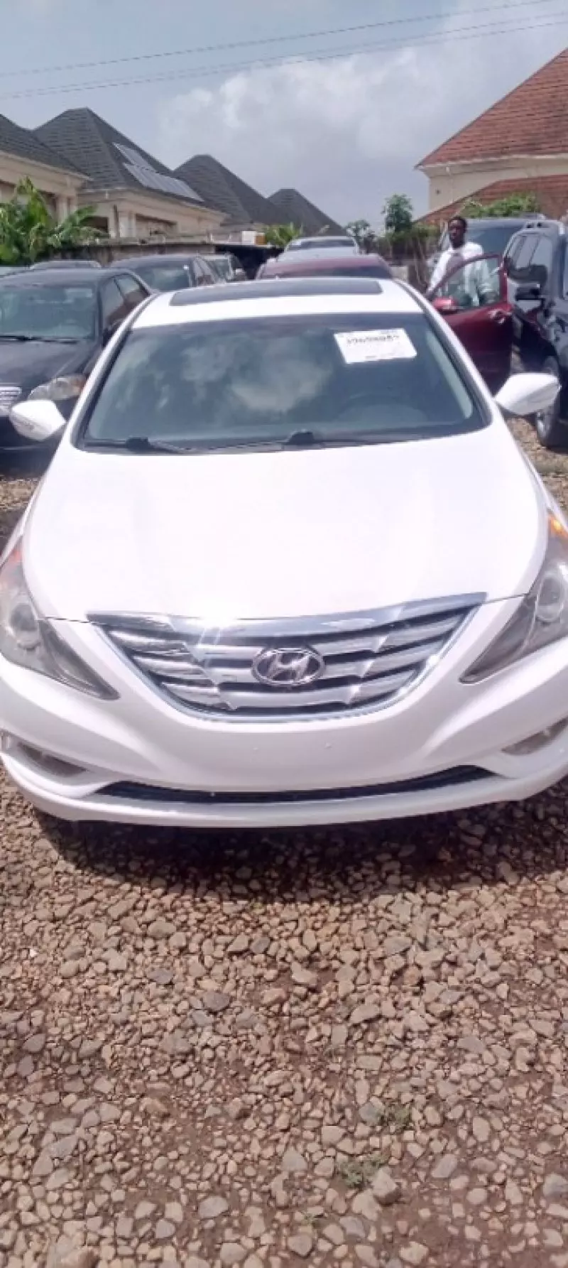 Hyundai Sonata   - 2011
