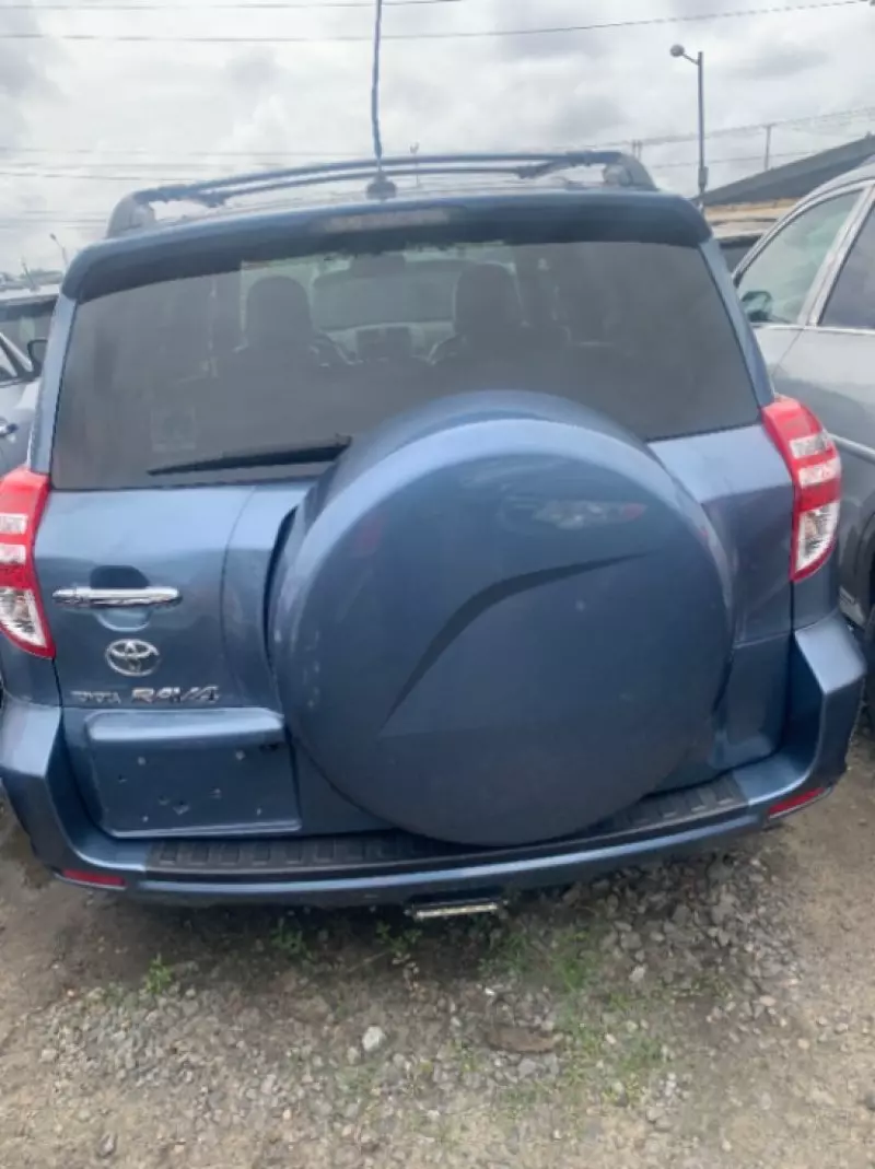 Toyota RAV 4   - 2009