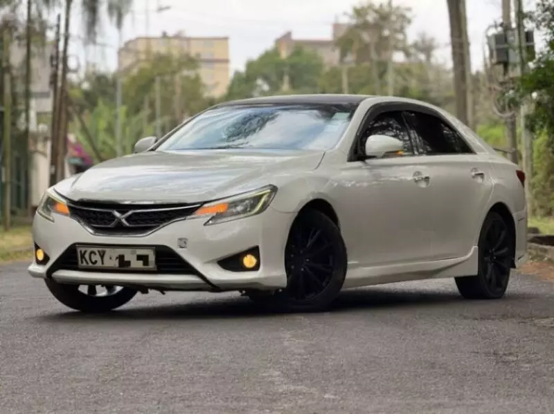 Toyota Mark X   - 2013