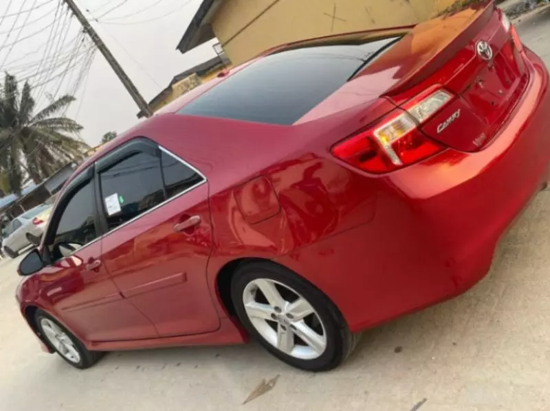 Toyota Camry - 2014