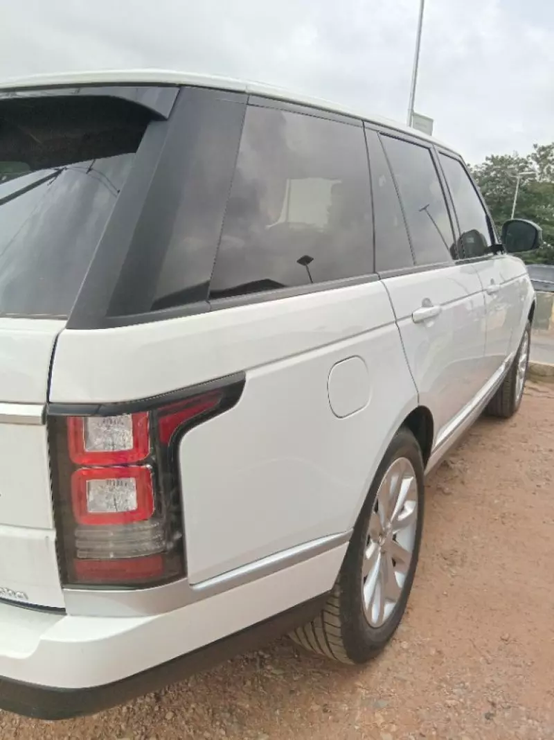 RANGE ROVER HSE LR4