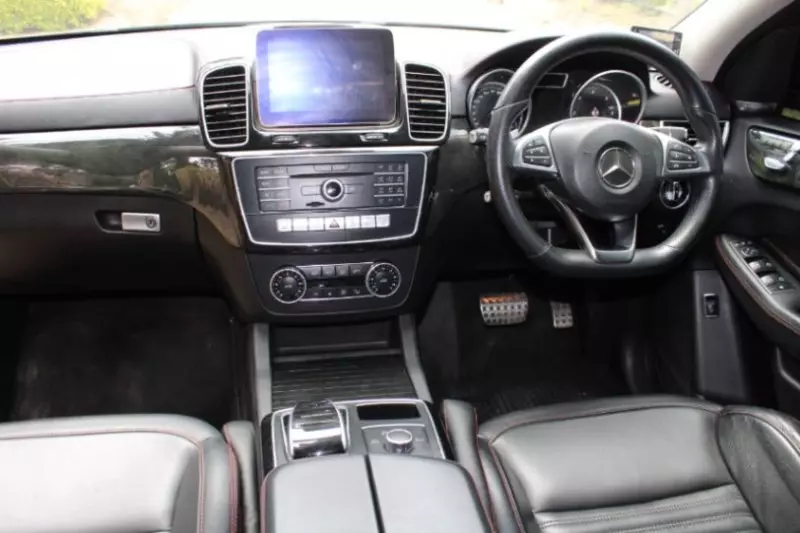 Mercedes-Benz GLE 300   - 2016