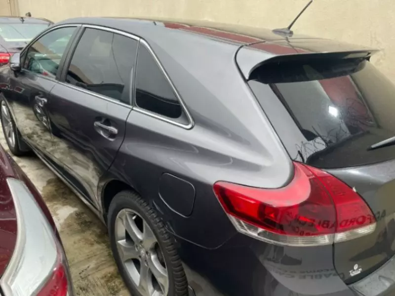 Toyota Venza   - 2014