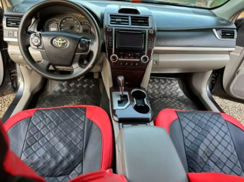 Toyota Camry   - 2013