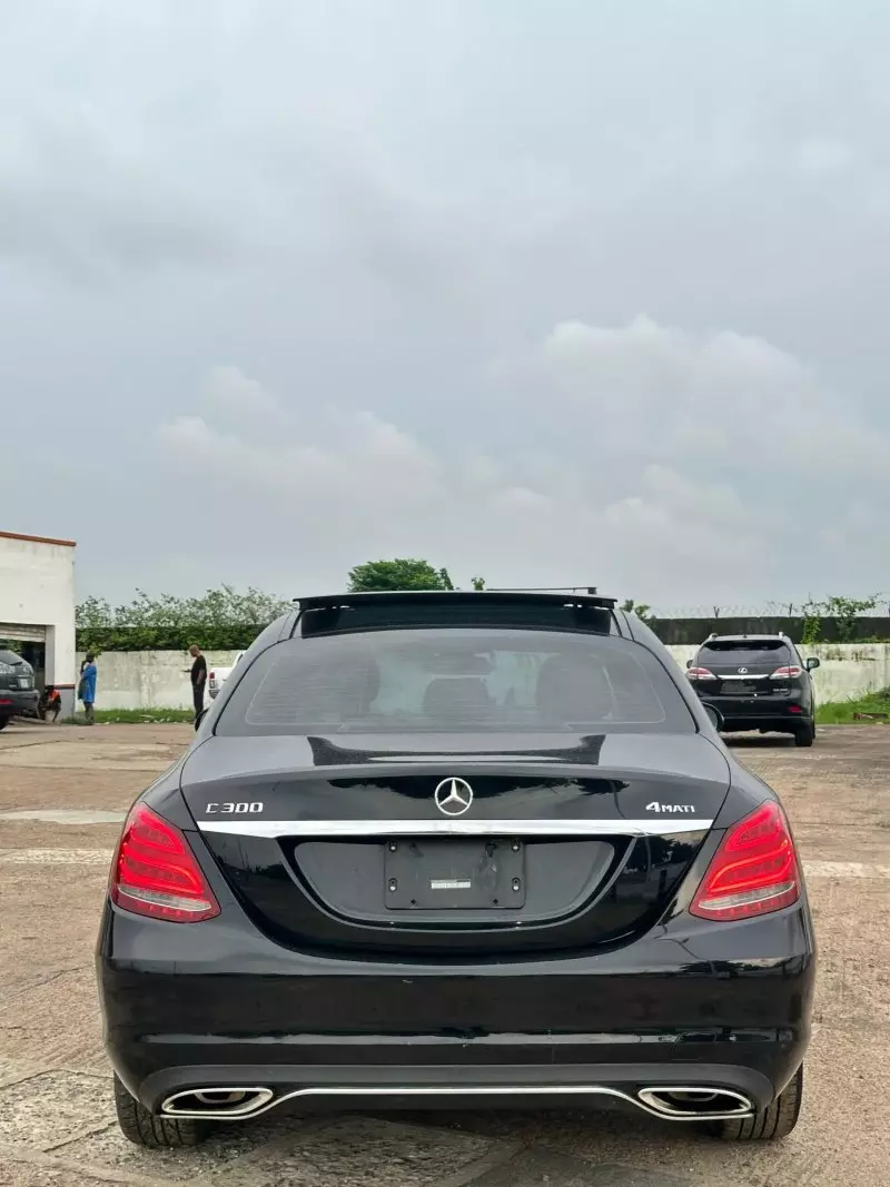 Mercedes-Benz C 300   - 2015