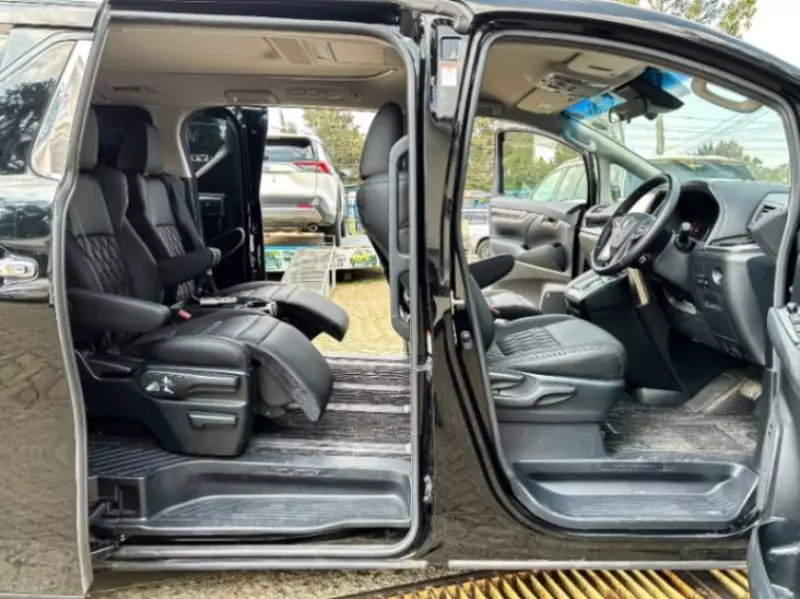 Toyota Vellfire - 2018