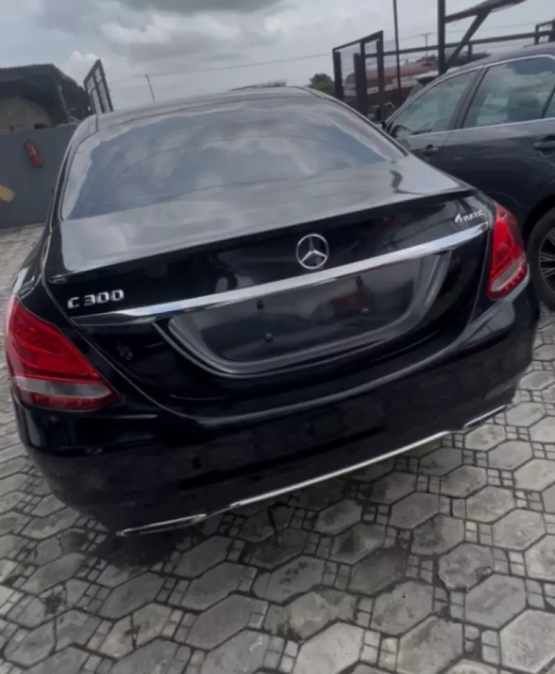 Mercedes-Benz C 300   - 2016