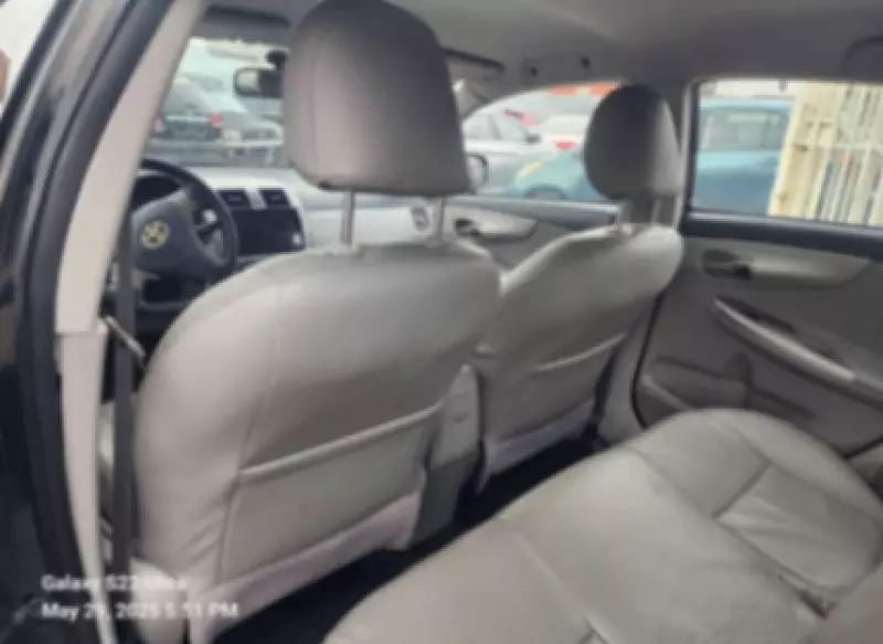 Toyota Corolla   - 2011