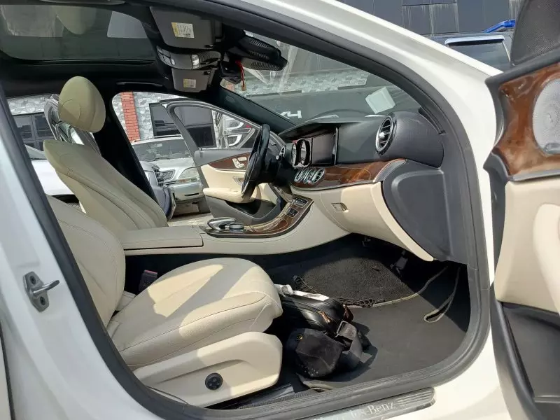 Mercedes-Benz E 300 - 2019