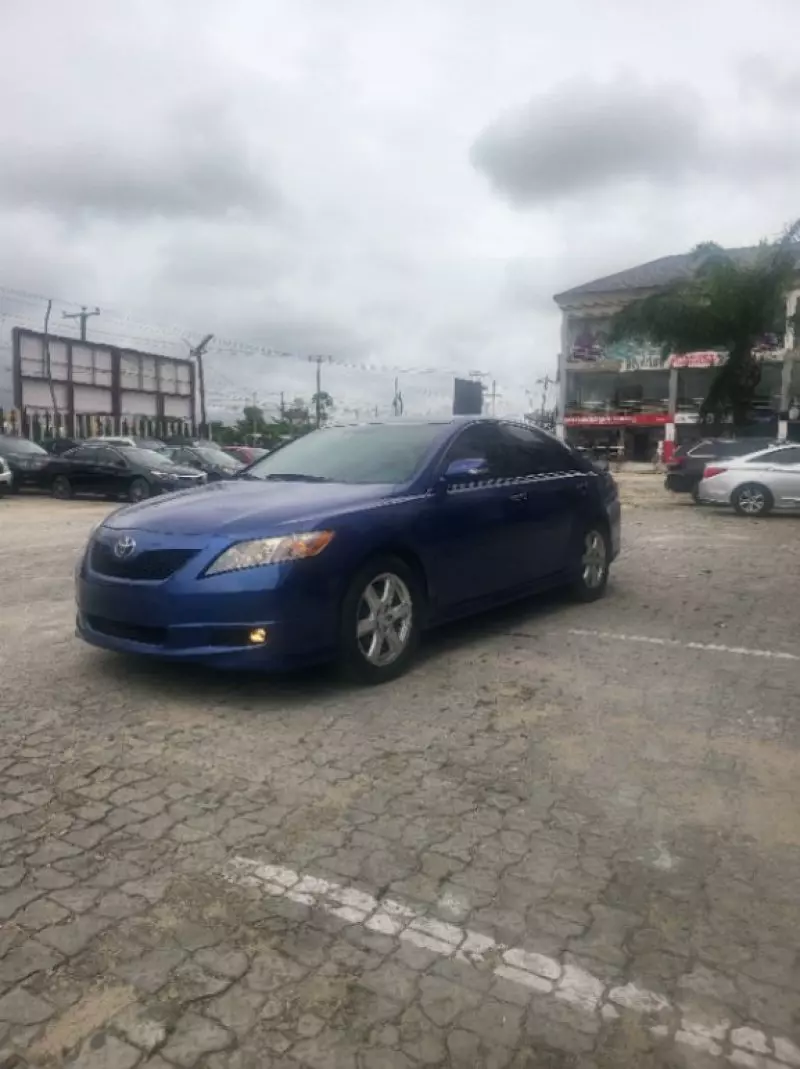 Toyota Camry   - 2007