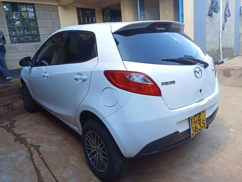 Mazda Demio   - 2013