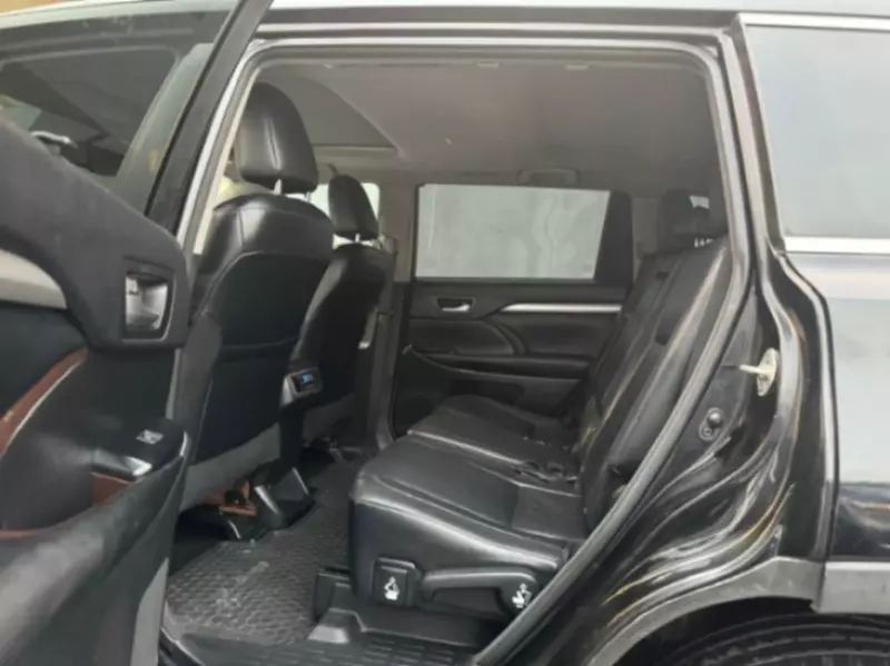 Toyota Highlander   - 2015