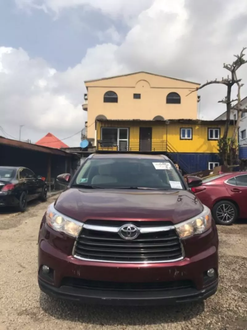 Toyota Highlander   - 2015