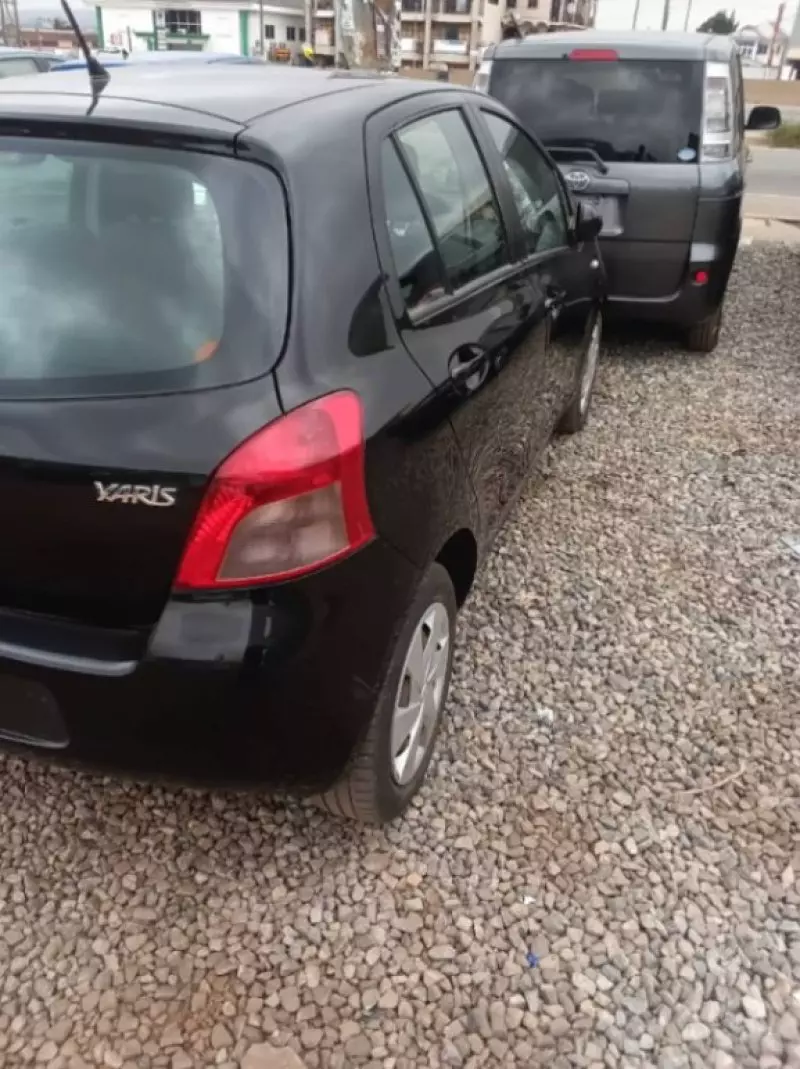 Toyota Yaris   - 2010