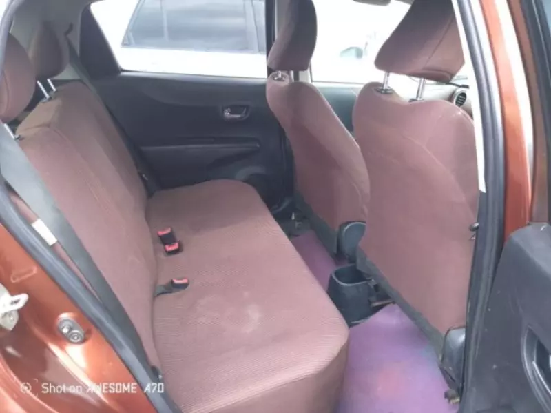 Toyota Vitz   - 2011