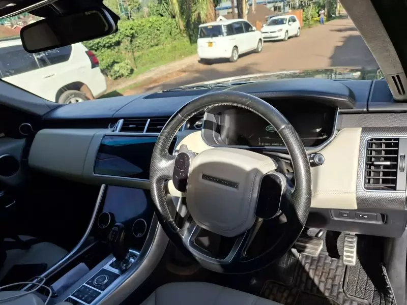 Land Rover Range Rover Sport   - 2016