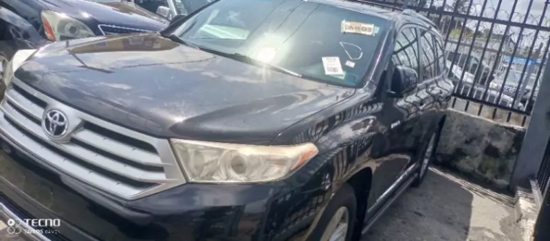 Toyota Highlander   - 2012