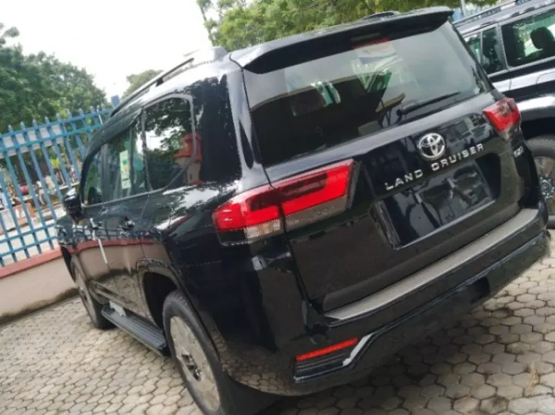 Toyota Land Cruiser - 2024
