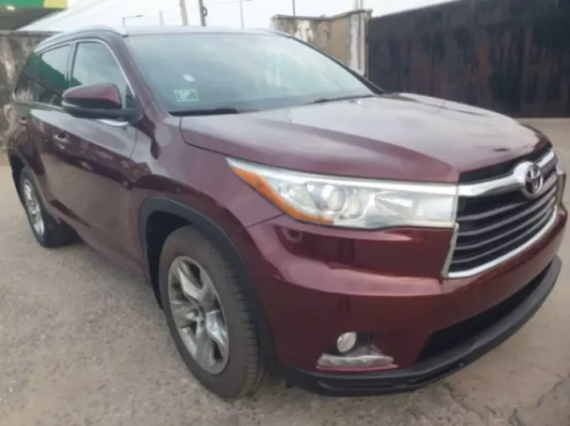 Toyota Highlander   - 2015