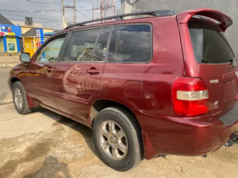 Toyota Highlander   - 2005