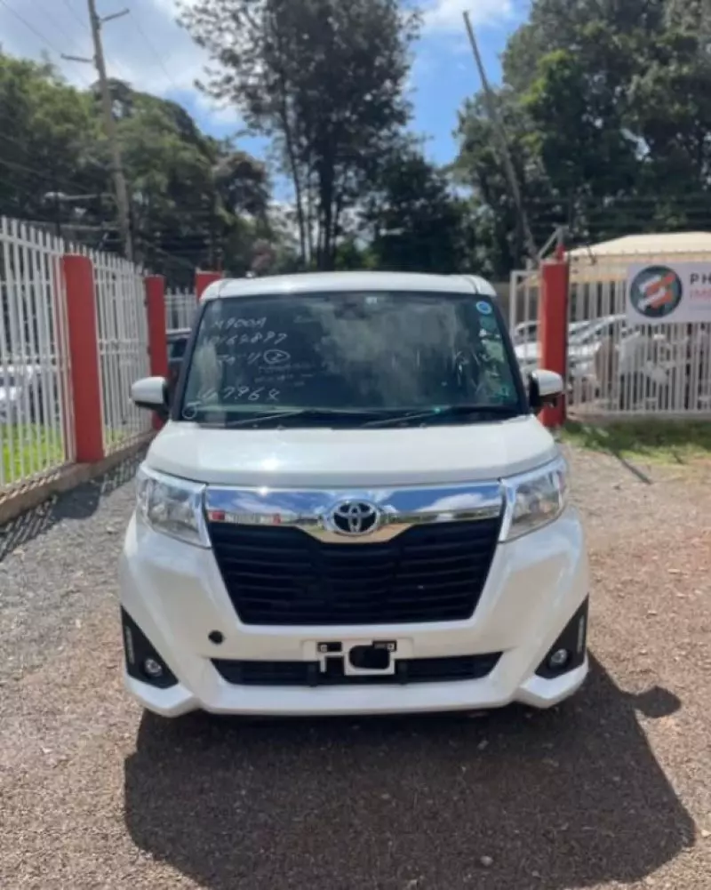 Toyota Roomy   - 2018