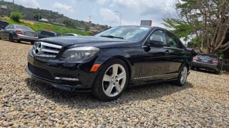 Mercedes-Benz C 300   - 2011